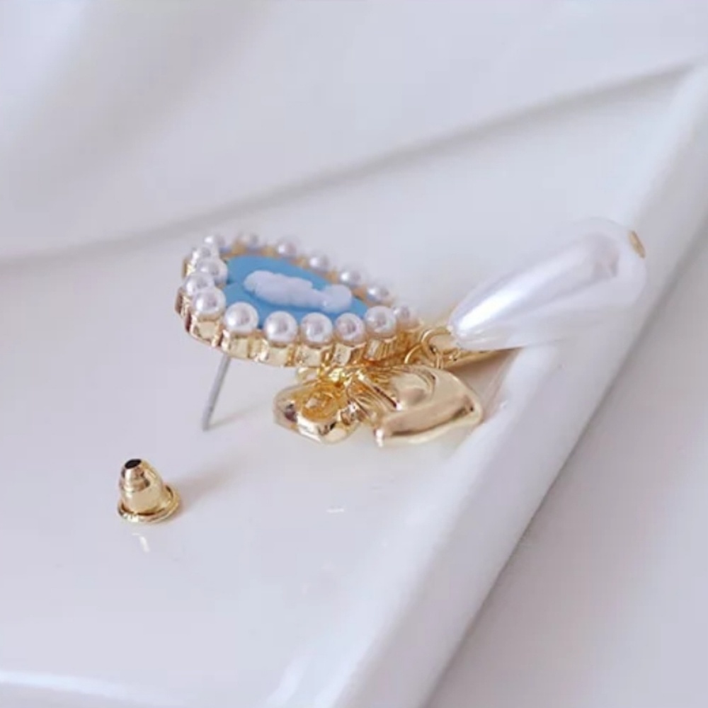 💎NEW💎 VINTAGE CAMEO BAROQUE PEARL EARRING - Picture 7 of 8
